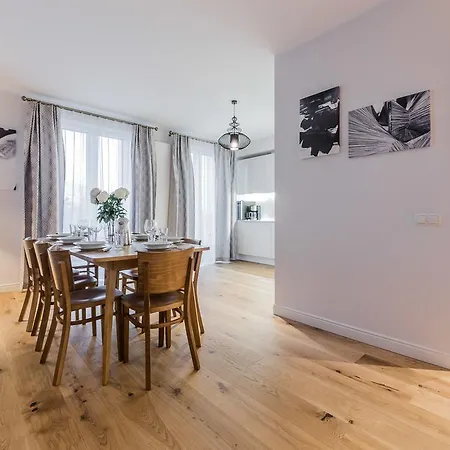 Apartman Pronksi 3 *