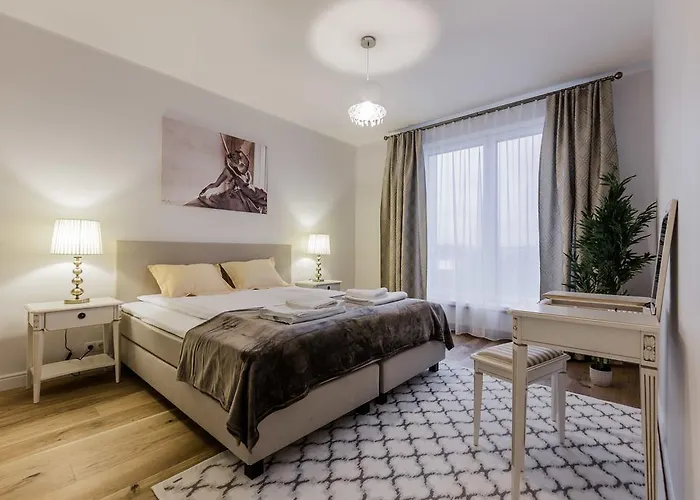 Appartement Pronksi 3 *