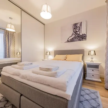 Goodson & Red Pronksi 3 Apartment Reval