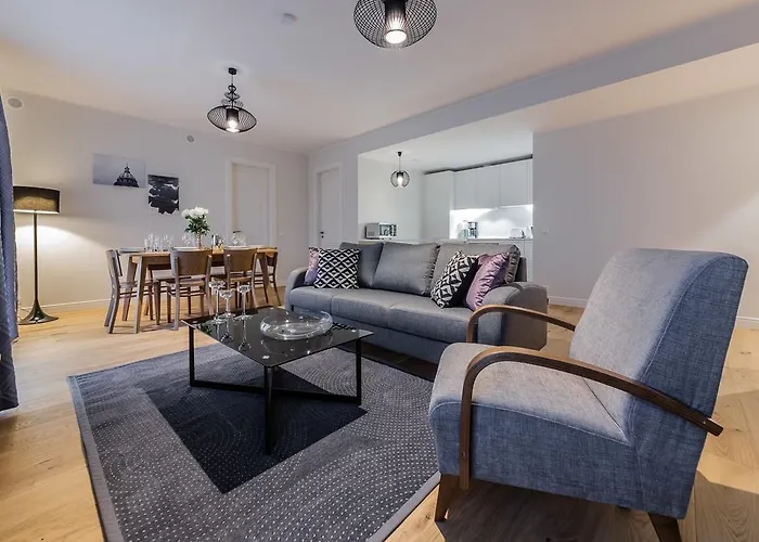 Pronksi 3 Lägenhet *